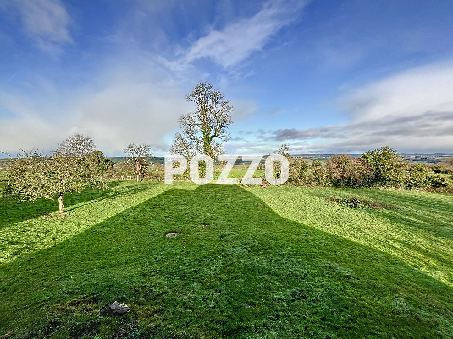 Photo A VENDRE, MAISON EN PIERRES  DE 4 PIECES + BÂTIMENT à VALDALLIERE (14410) image 5/6