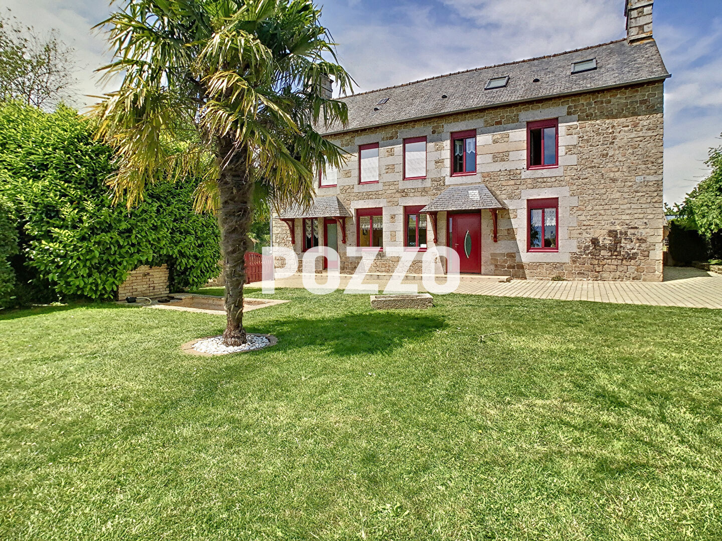 Agence immobilière de 
 Agence Pozzo-immobilier - Pozzo immobilier St Hilaire du Harcouët 
