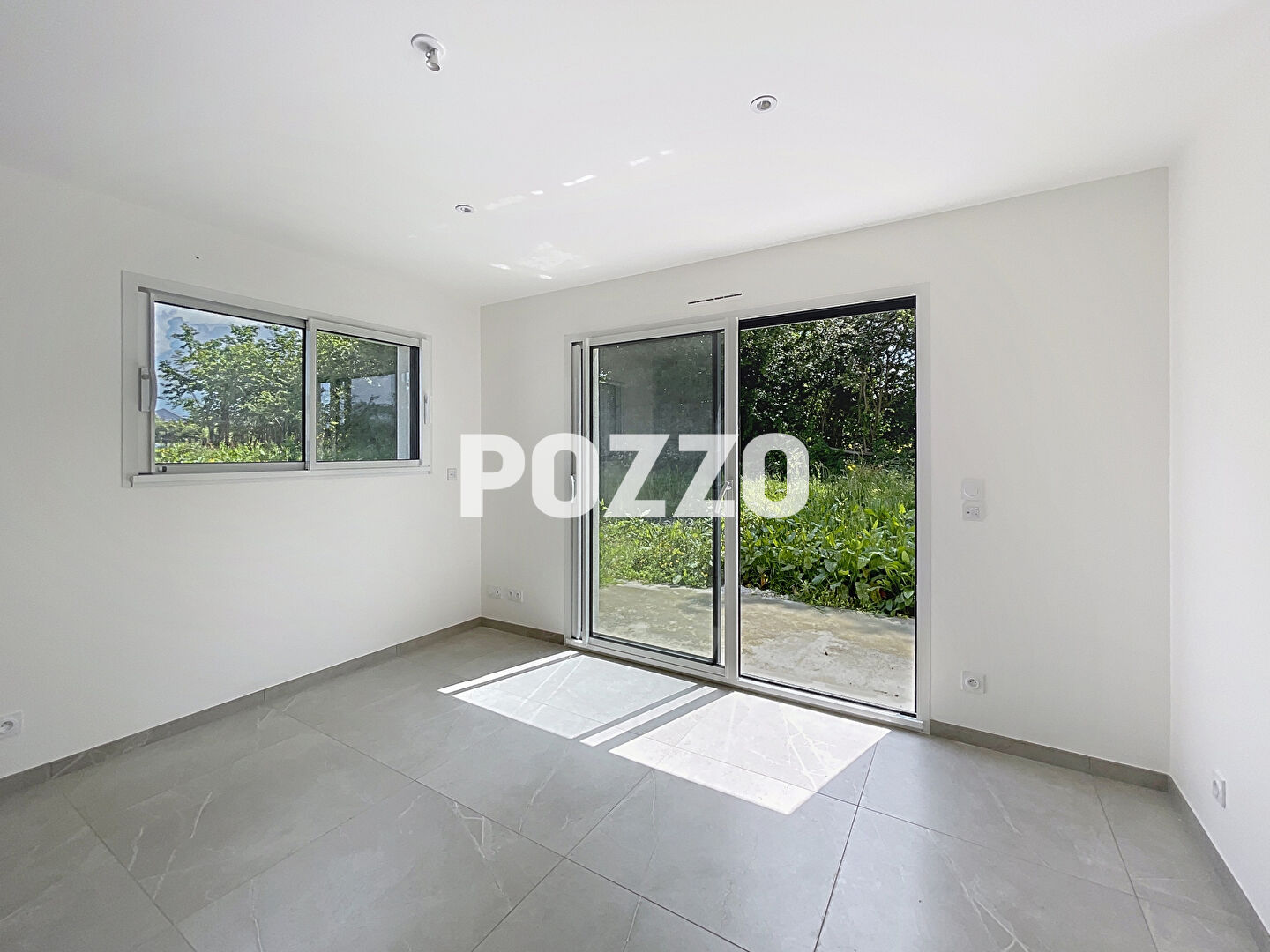 Photo Maison Plain pied de 2025 - 6 pièces(118 m²) - Garage image 6/6