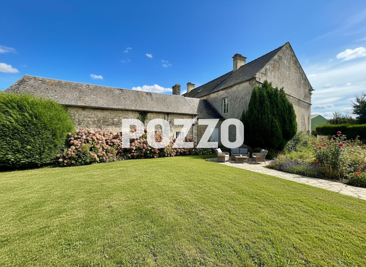 A VENDRE  MAISON ANCIENNE  -  10 MN DES PLAGES OMAHA BEACH