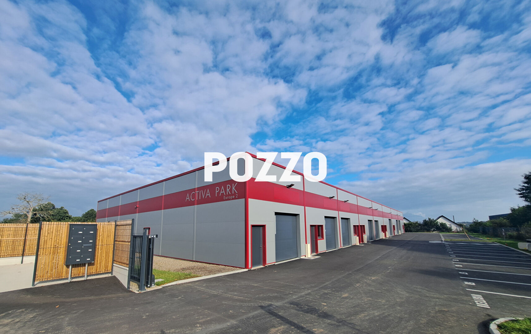 Photo Local d'activité Saint-lo 79.34 m2 image 1/1