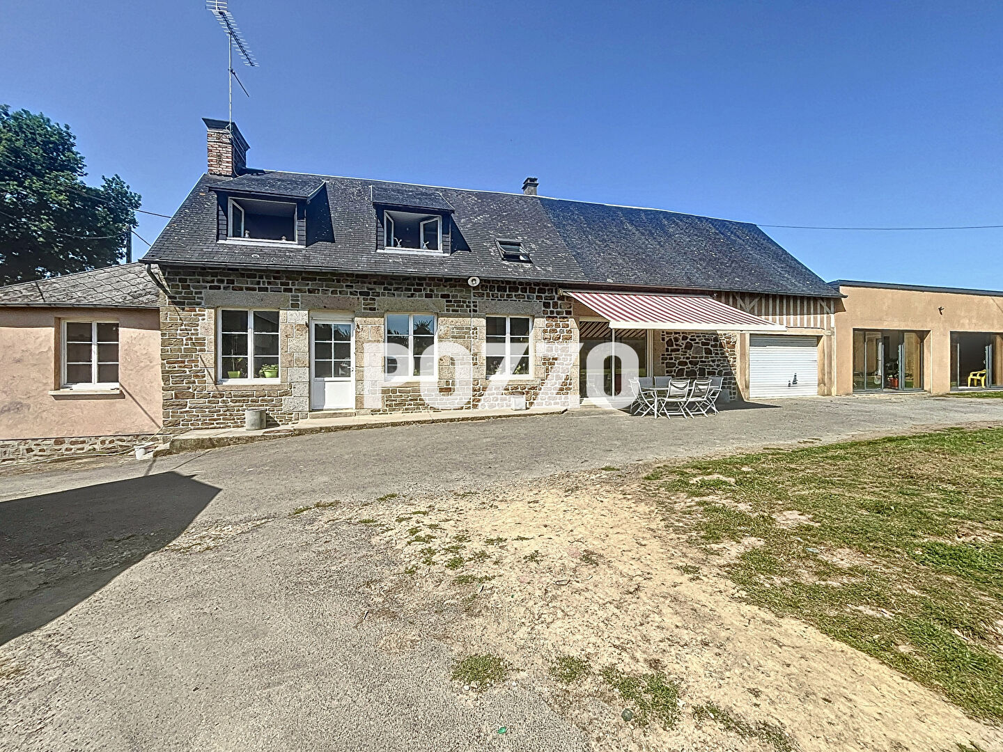 Agence immobilière de 
 Agence Pozzo-immobilier - Pozzo immobilier St Hilaire du Harcouët 
