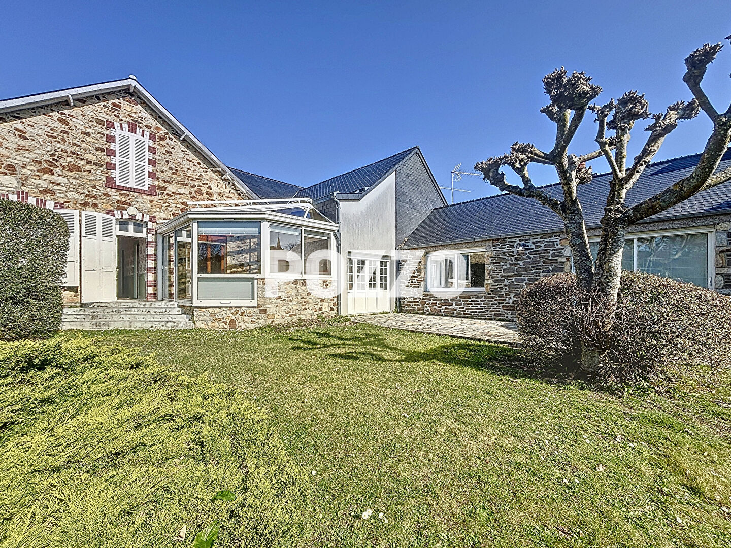 Agence immobilière de 
 Agence Pozzo-immobilier - Pozzo immobilier Barneville 
