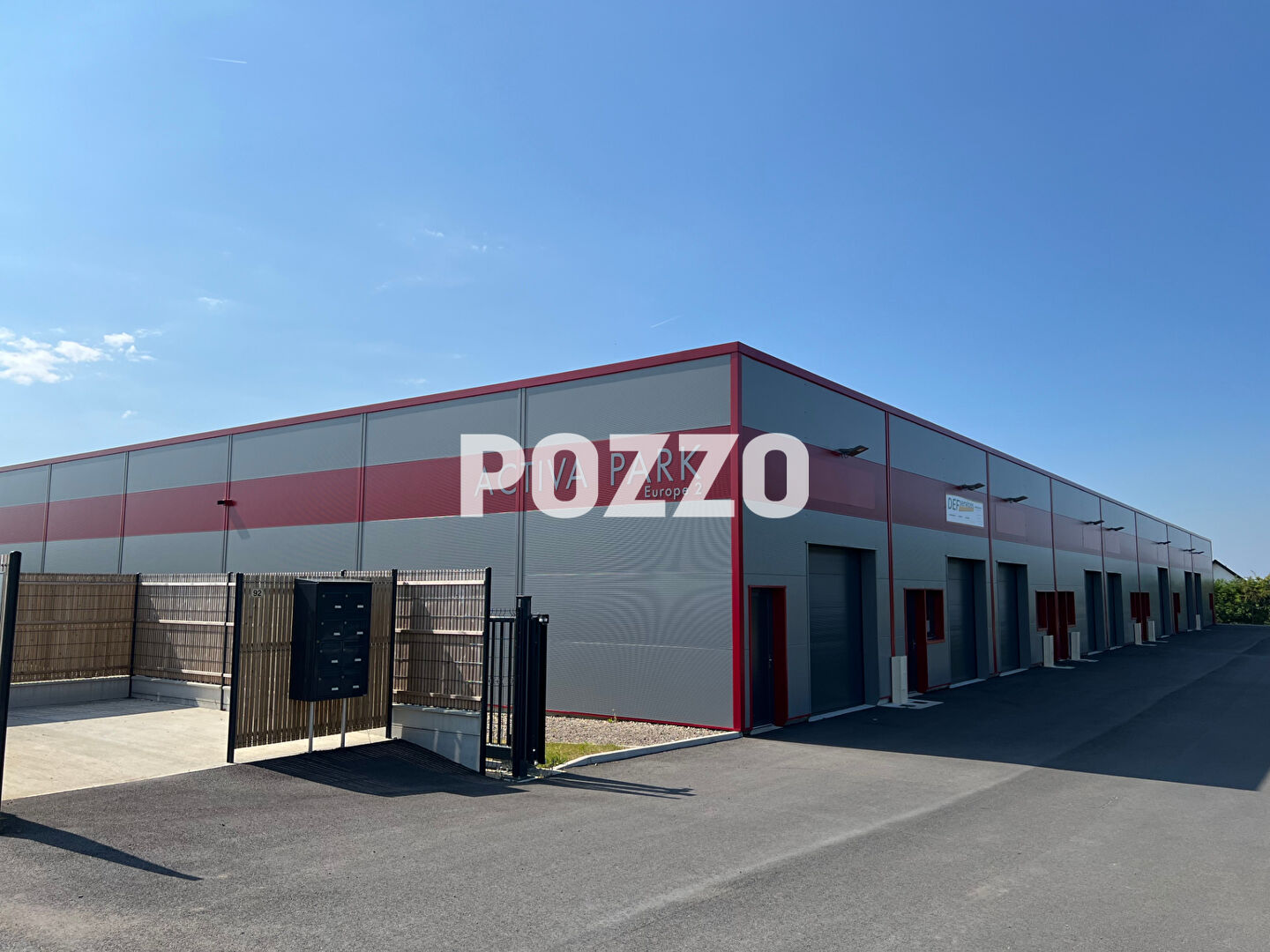 Local d'activité Saint-lo 134.02 m2