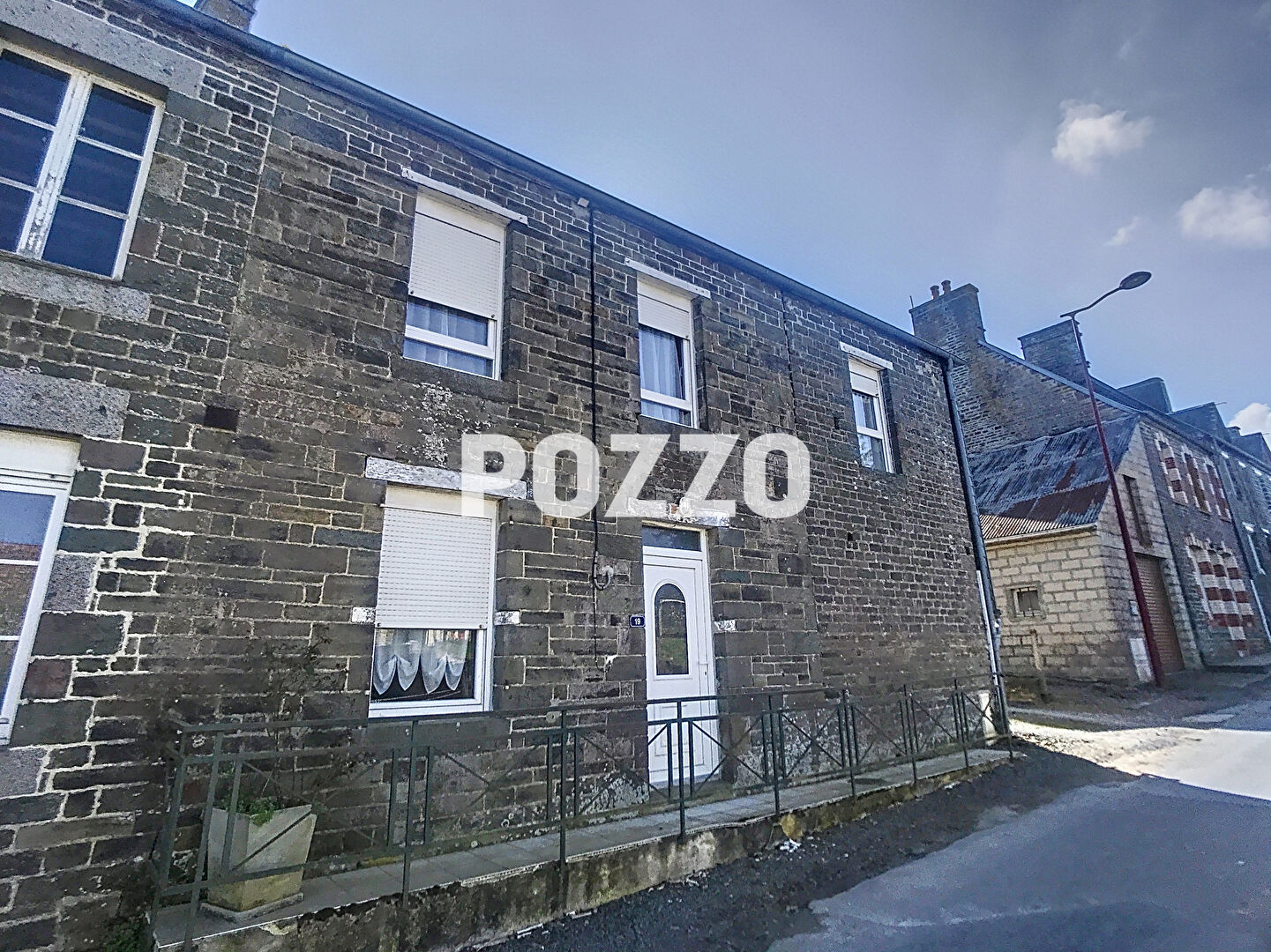 Photo A VENDRE MAISON DE 5 PIECES (112 m2) - LE TOURNEUR (14350). image 2/6