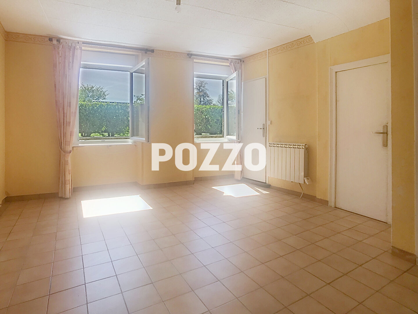 Photo A VENDRE MAISON DE 5 PIECES (112 m2) - LE TOURNEUR (14350). image 4/6