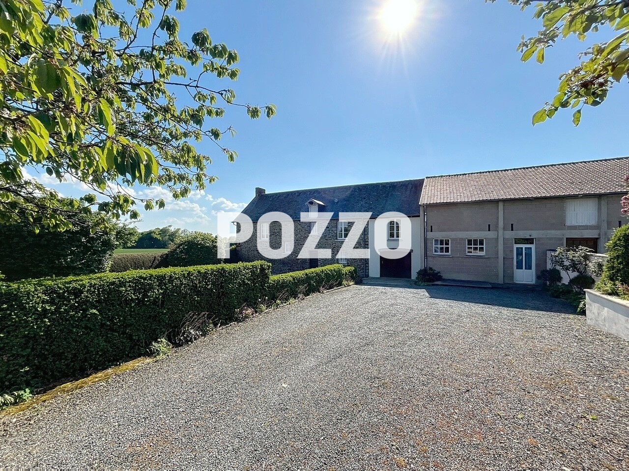 Photo Maison en pierres située à  Saint Pierre De Semilly 7 pièce(s) 155 m2 image 3/6