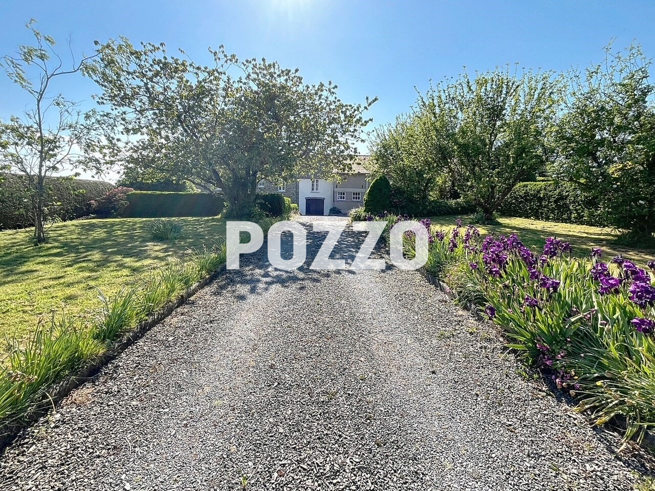 Photo Maison en pierres située à  Saint Pierre De Semilly 7 pièce(s) 155 m2 image 4/6