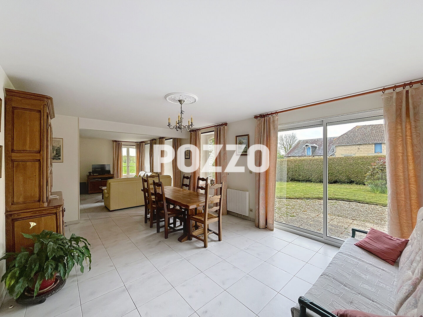 Photo Maison en pierres située à  Saint Pierre De Semilly 7 pièce(s) 155 m2 image 6/6