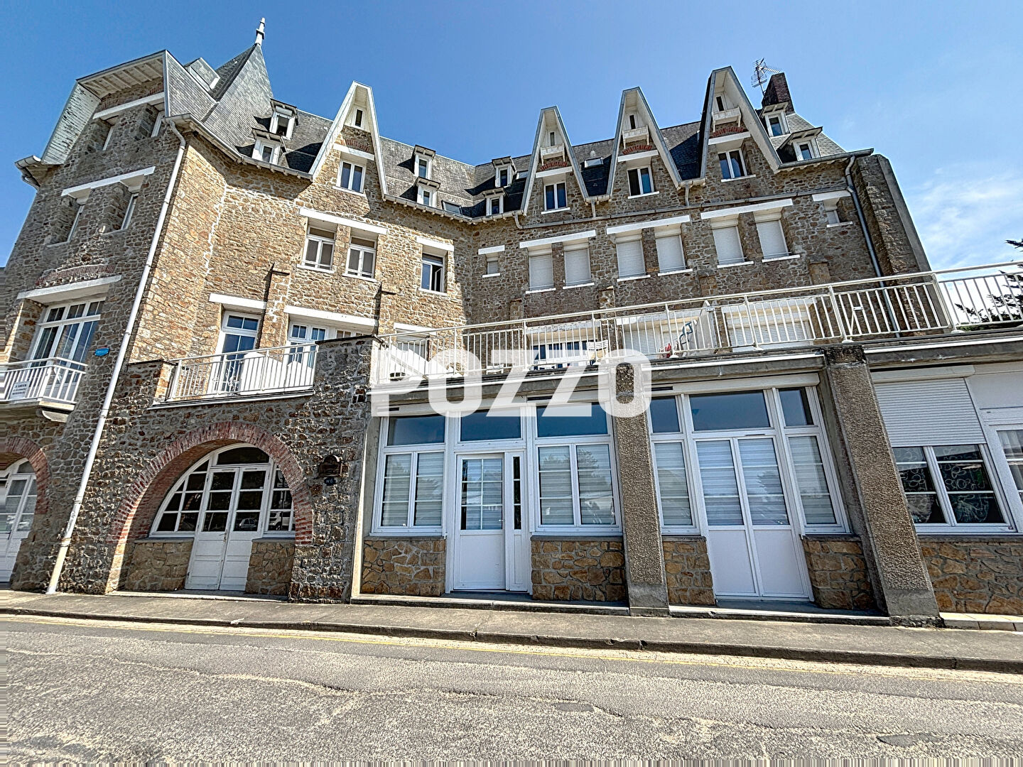 Agence immobilière de Pozzo Immobilier Carolles