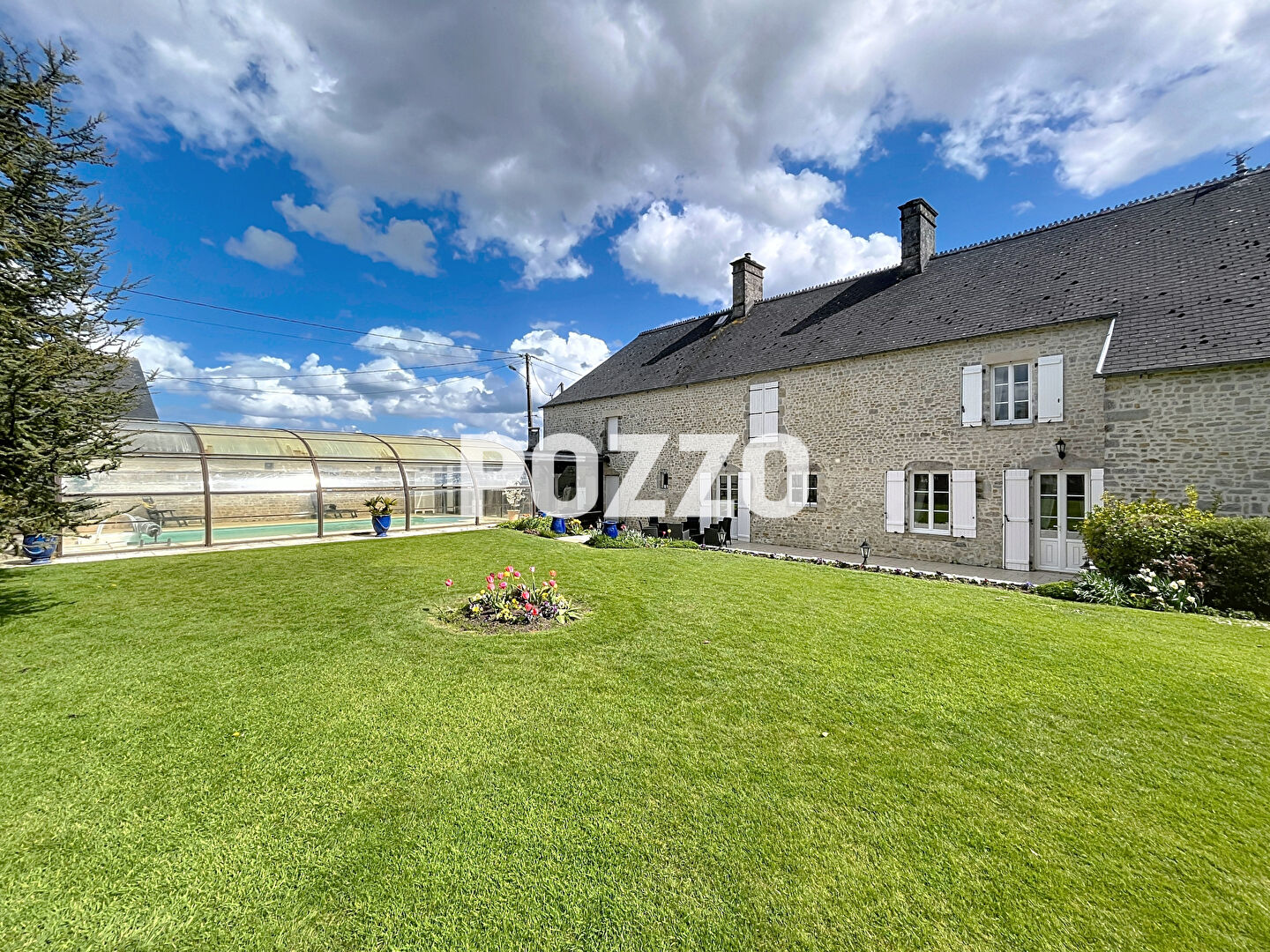 Photo Propriété Turqueville 10 pièce(s) 300 m2, 2 gites 104m² et 90m² piscine tennis image 2/6