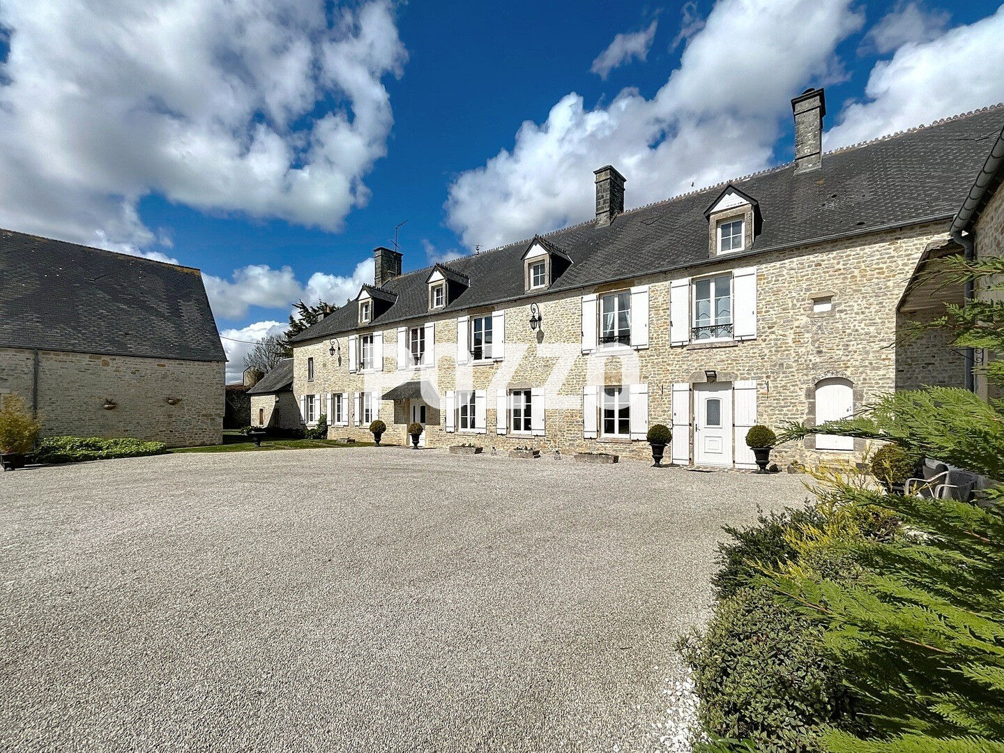 Photo Propriété Turqueville 10 pièce(s) 300 m2, 2 gites 104m² et 90m² piscine tennis image 4/6