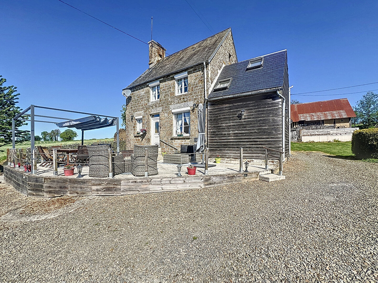 Agence immobilière de 
 Agence Pozzo-immobilier - Pozzo immobilier St Hilaire du Harcouët 

