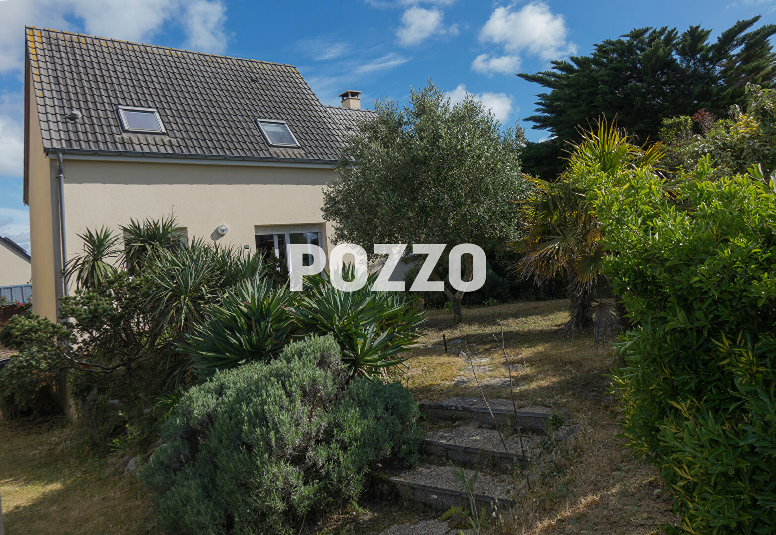 Agence immobilière de 
 Agence Pozzo-immobilier - Pozzo immobilier Barneville 
