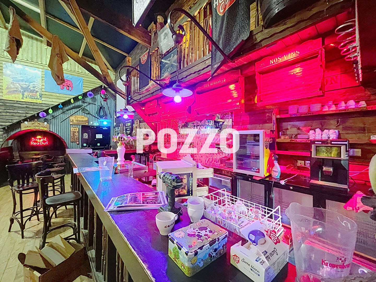 Photo Lessay, batiment 330 m² environ en zone artisanale, grand parking, toutes activités image 2/5