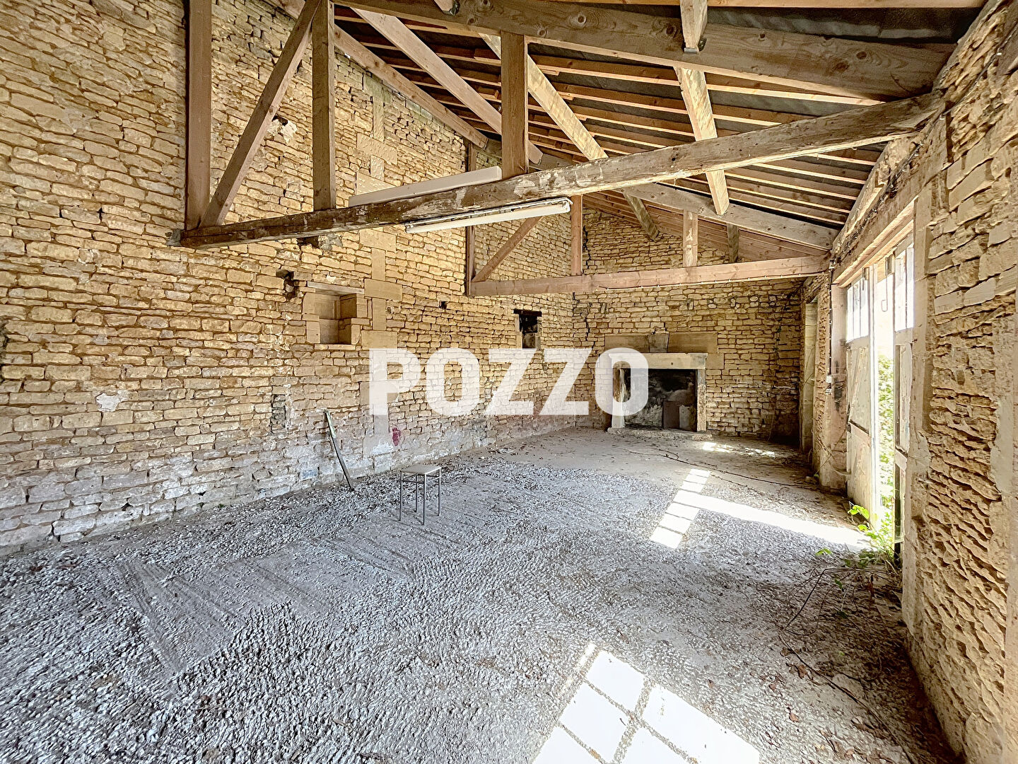 Photo Maison en pierre à rénover intégralement image 5/5