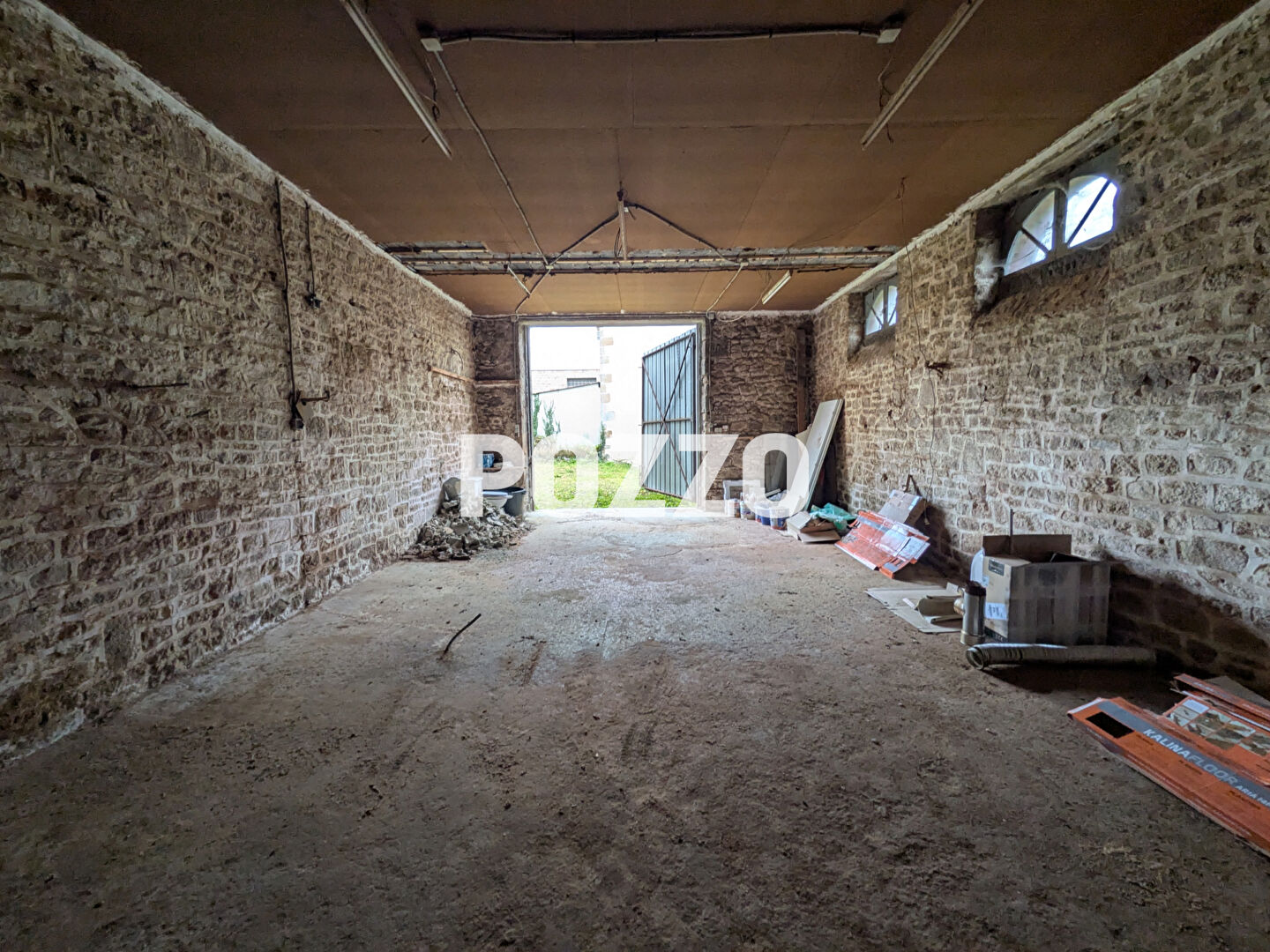 Photo A LOUER ENTREPOT DE STOCKAGE image 3/3