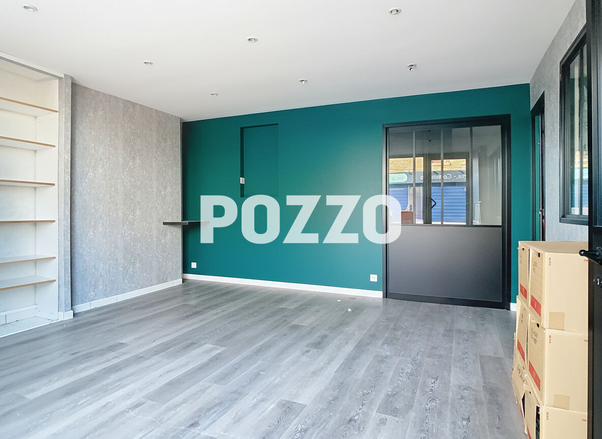 Photo A LOUER - Local commercial centre-ville Pontorson image 5/6