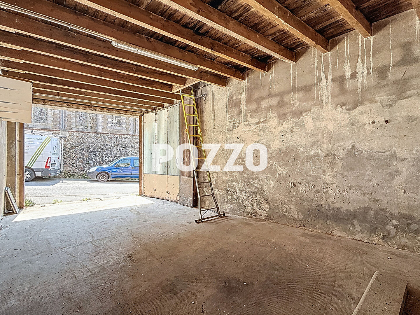 Photo GRANVILLE  : Un plateau à aménager et un garage quartier Saint Paul image 4/6