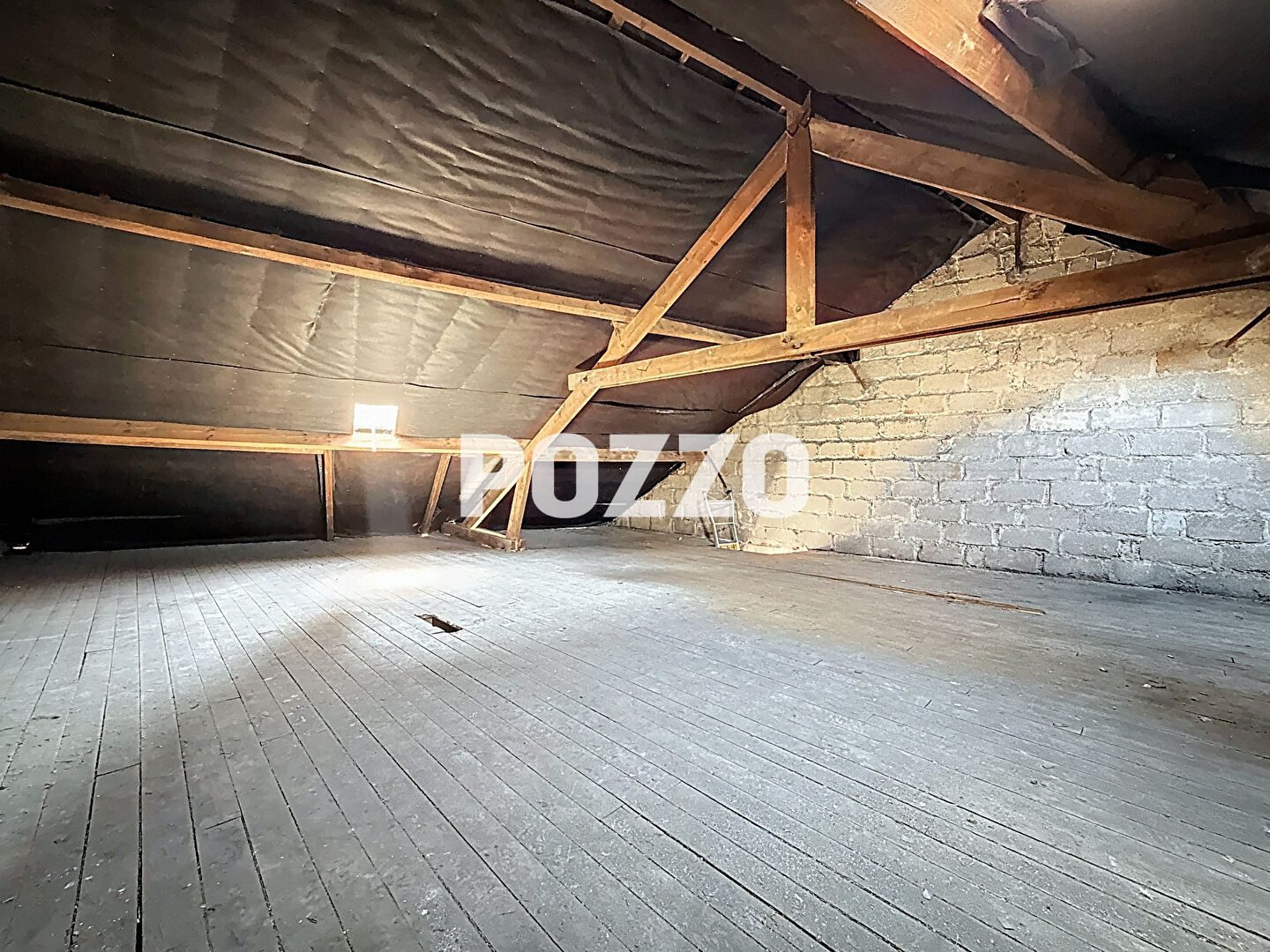 Photo GRANVILLE  : Un plateau à aménager et un garage quartier Saint Paul image 5/6