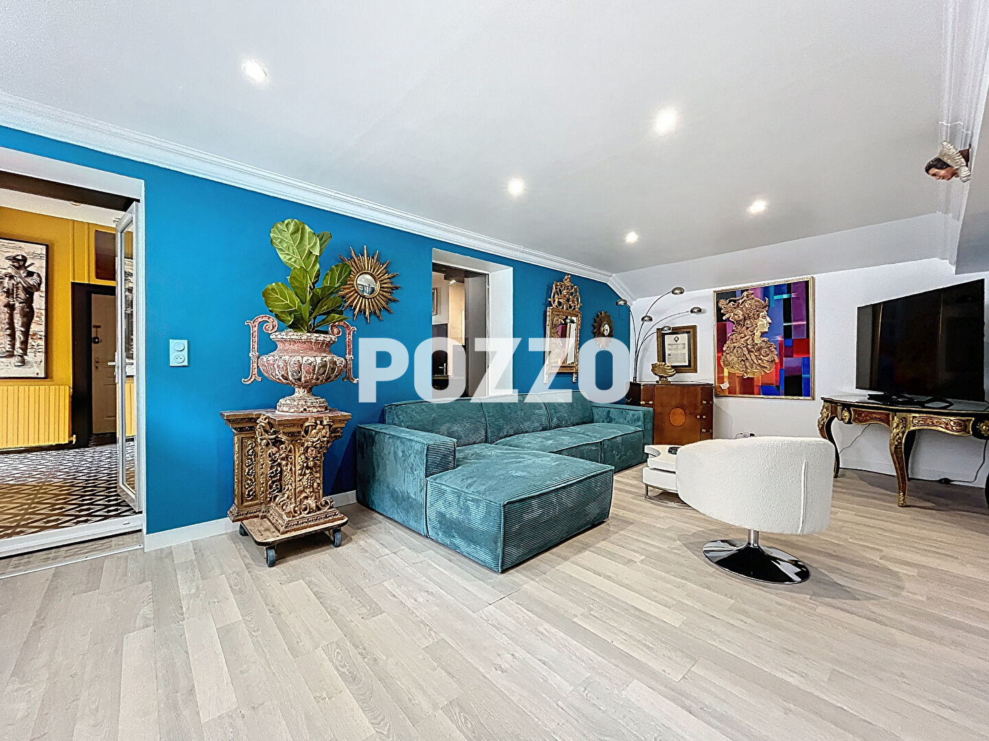 Photo Immeuble en centre bourg de Gavray Sur Sienne (50450) image 3/6