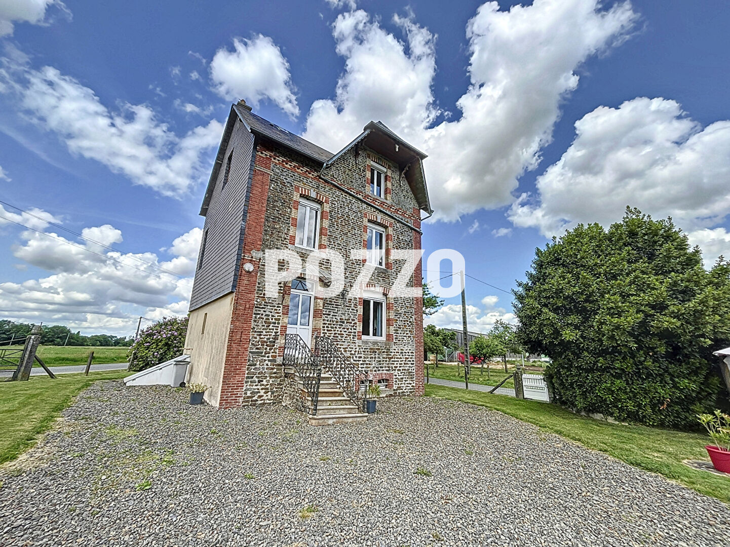 Photo A VENDRE, MAISON BOURGEOISE DE 3 PIECES PRINCIPALES à VALDALLIERE (14410). image 2/6