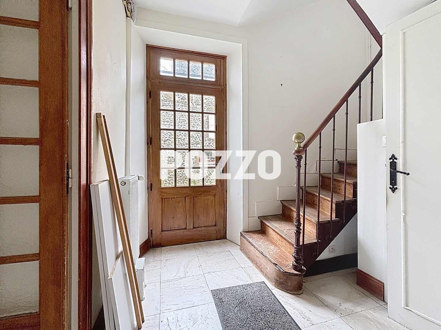 Photo Agon Coutainville, secteur Agon,  bourg, maison en pierres avec beaux volumes de type F 4, dépendance pierres restaurée; jardin image 3/6