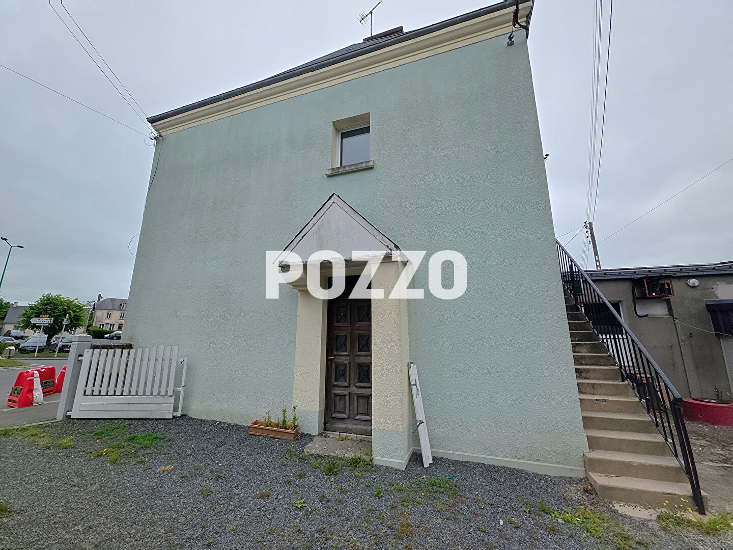 Photo immeuble comprenant une ancienne boulangerie et ses annexes, et une habitation de 4 chambres et un bureau image 6/6