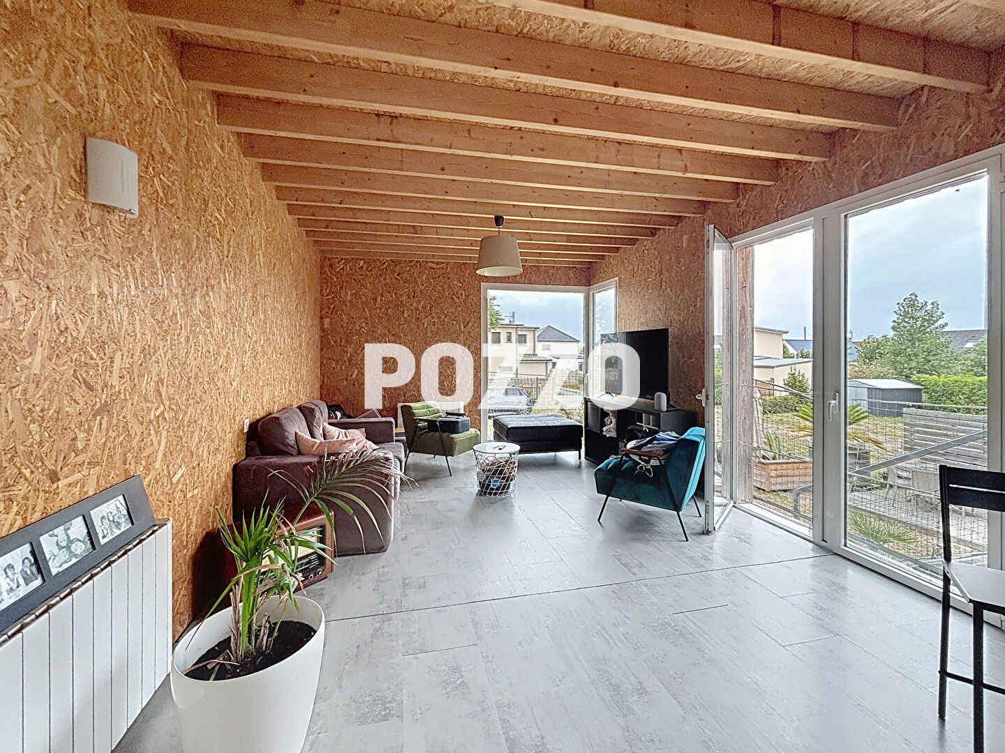 Photo AGON COUTAINVILLE , quartier du Passous, maison atypique en bon état,  extension bois dans un lieu calme , 300 mètres de la plage et des commerces image 2/6