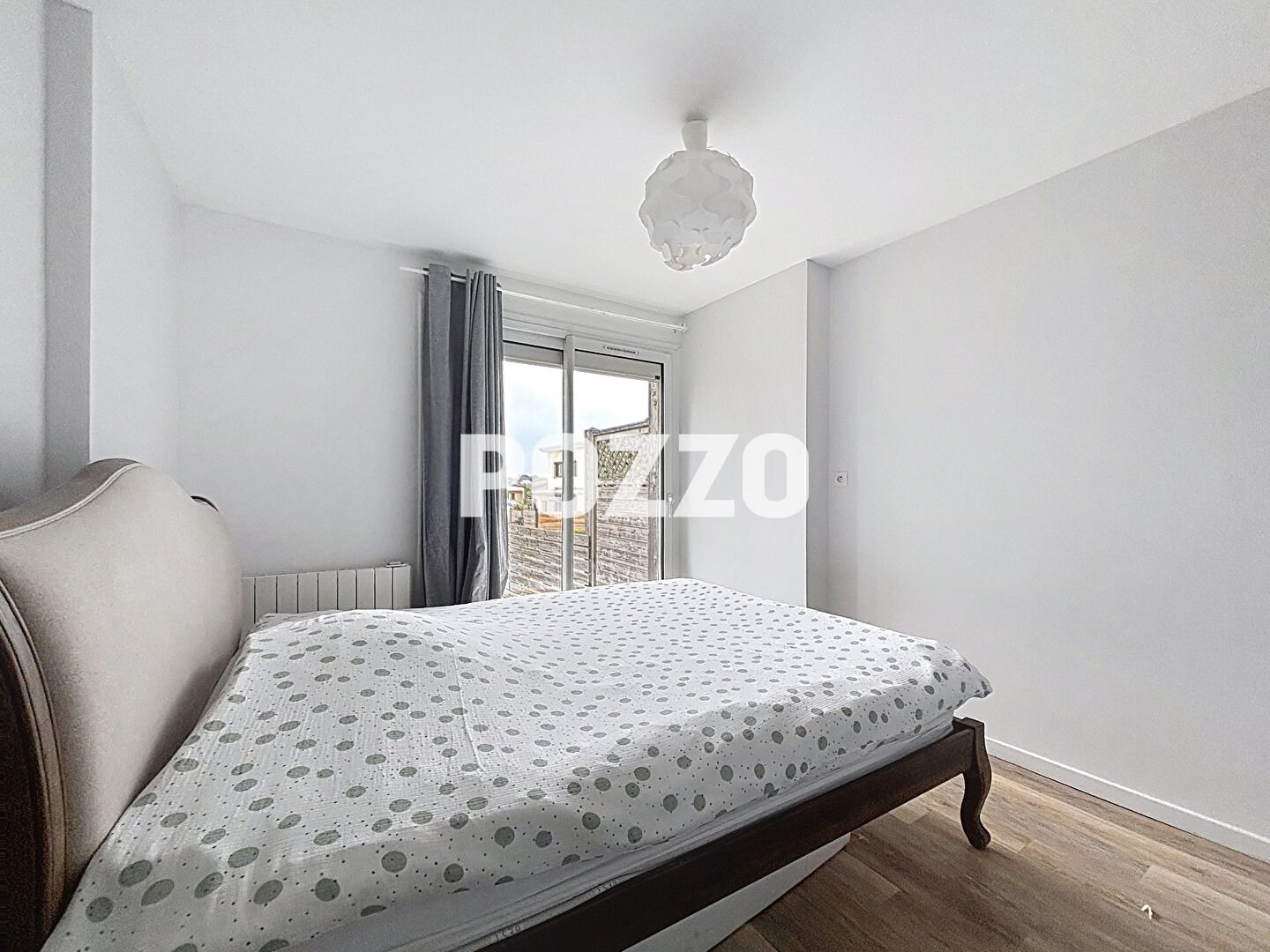 Photo AGON COUTAINVILLE , quartier du Passous, maison atypique en bon état,  extension bois dans un lieu calme , 300 mètres de la plage et des commerces image 5/6