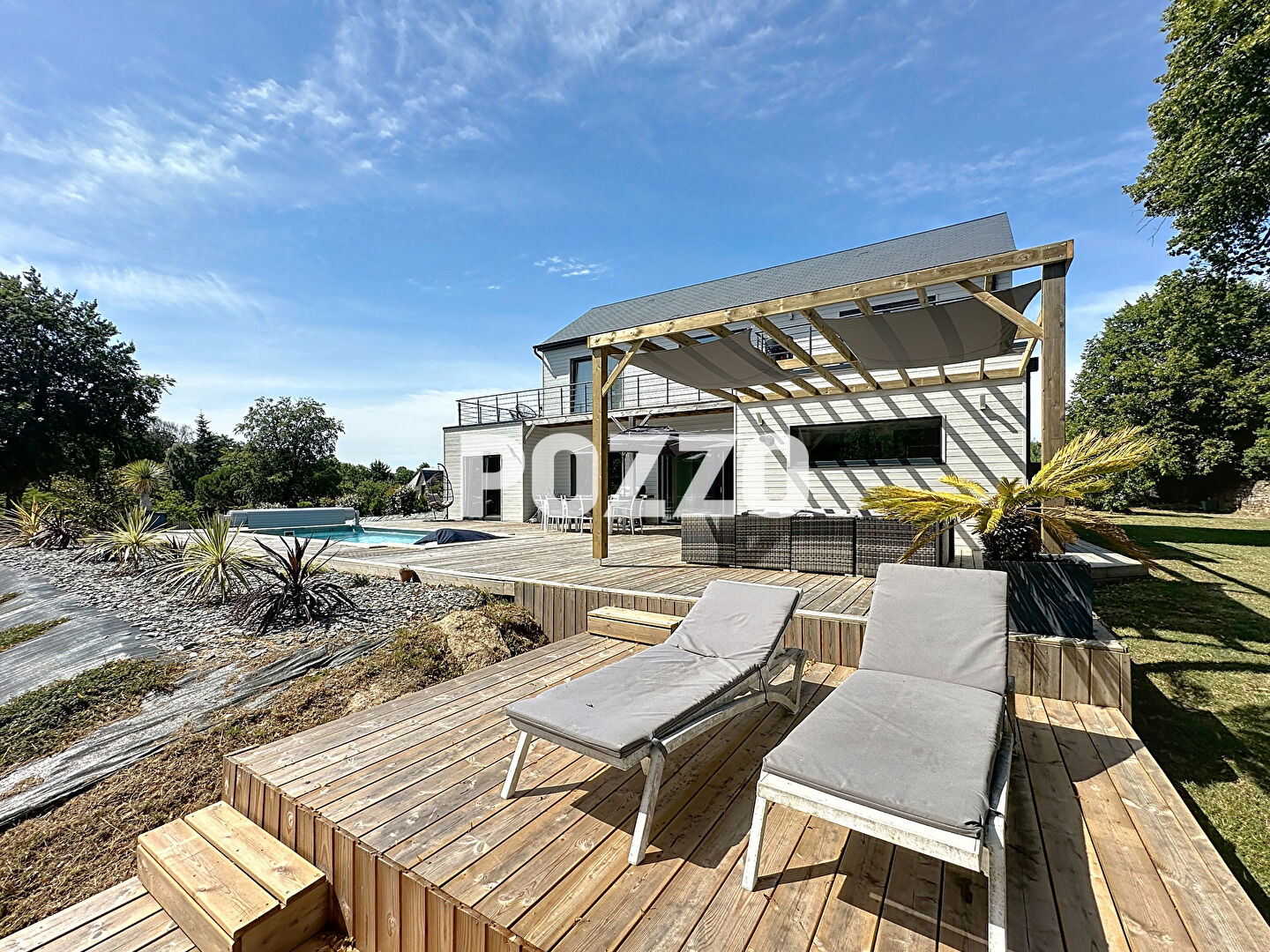 A Vendre - AVRANCHES - Maison en ossature bois RE2020 - 6 pièce(s) 158.2 m² - Vie de plain pied - Piscine - Bois