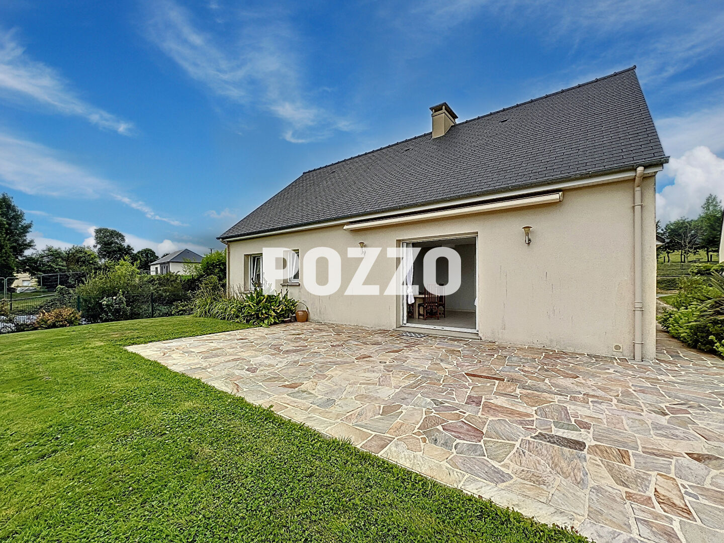 Agence immobilière de 
 Agence Pozzo-immobilier - Pozzo immobilier St Hilaire du Harcouët 
