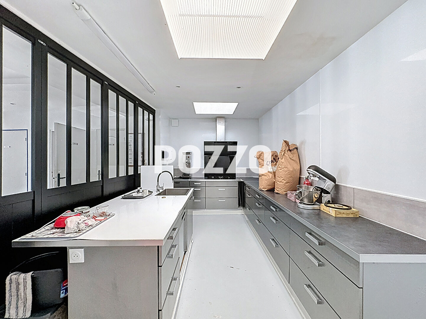 Photo Idéal Investisseur ou habitation - Deux Immeubles dans un bourg tout commerces. image 5/6