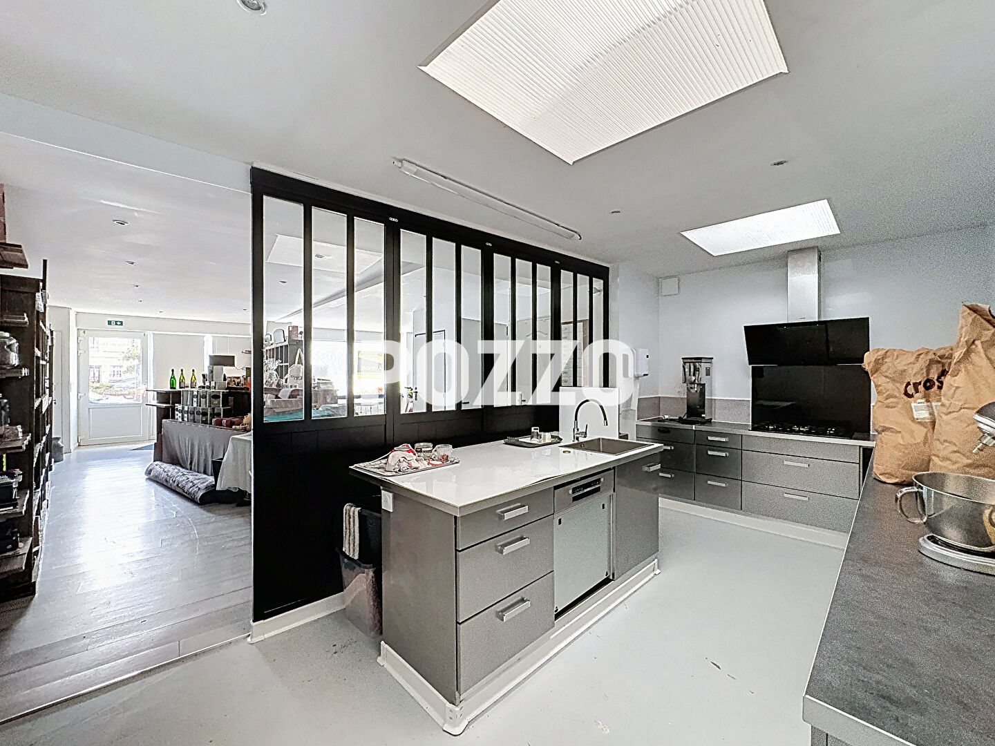 Photo Idéal Investisseur ou habitation - Deux Immeubles dans un bourg tout commerces. image 6/6