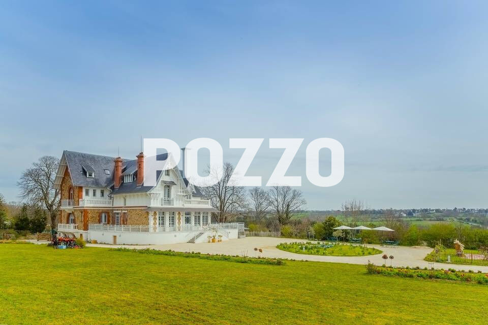 Photo Maison Granville 10 pièce(s) 720 m2 image 2/6