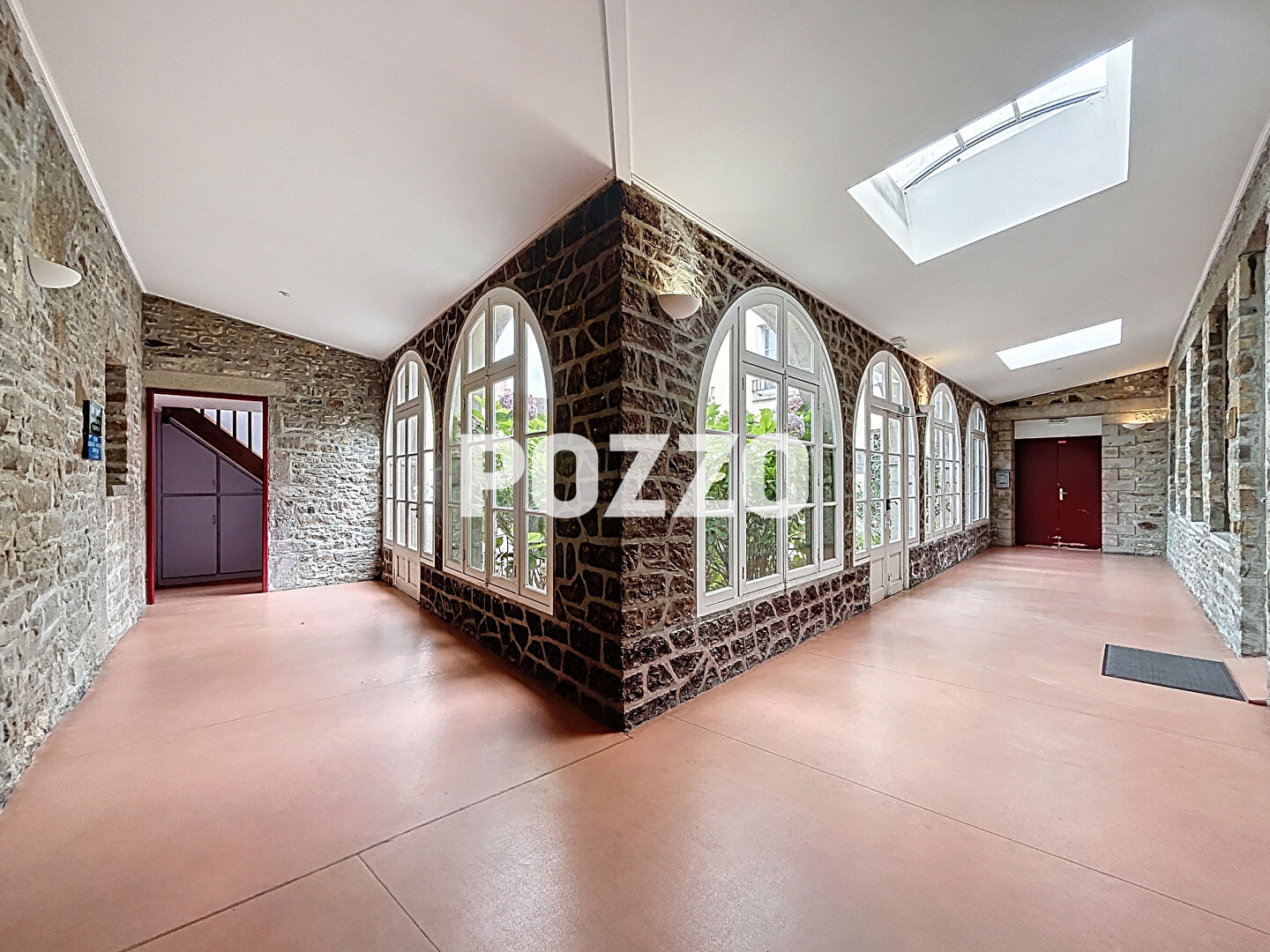 Agence immobilière de 
 Agence Pozzo-immobilier - Pozzo immobilier Barneville 
