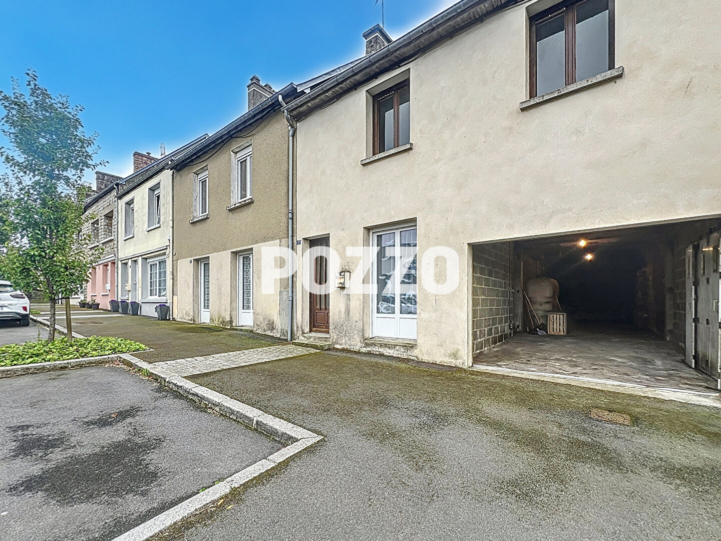 Agence immobilière de 
 Agence Pozzo-immobilier - Pozzo immobilier St Hilaire du Harcouët 
