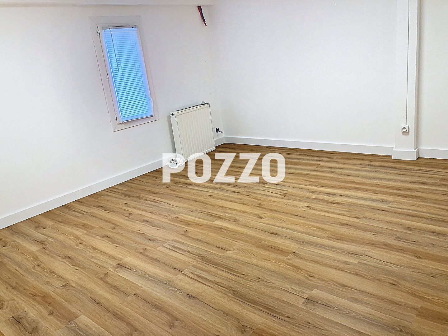 Photo Location - Local professionnel - 16.80 m² - Granville image 2/6