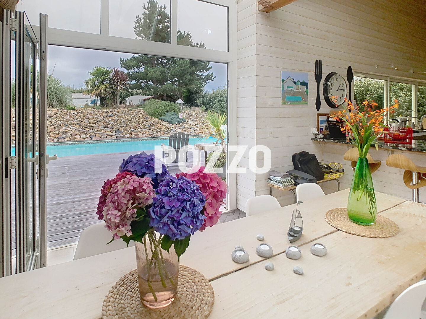 Photo Maison - 6 pièces - 4 chambres - 277 m² - terrain de 1030 m² - piscine - proche Mer et plages image 3/6