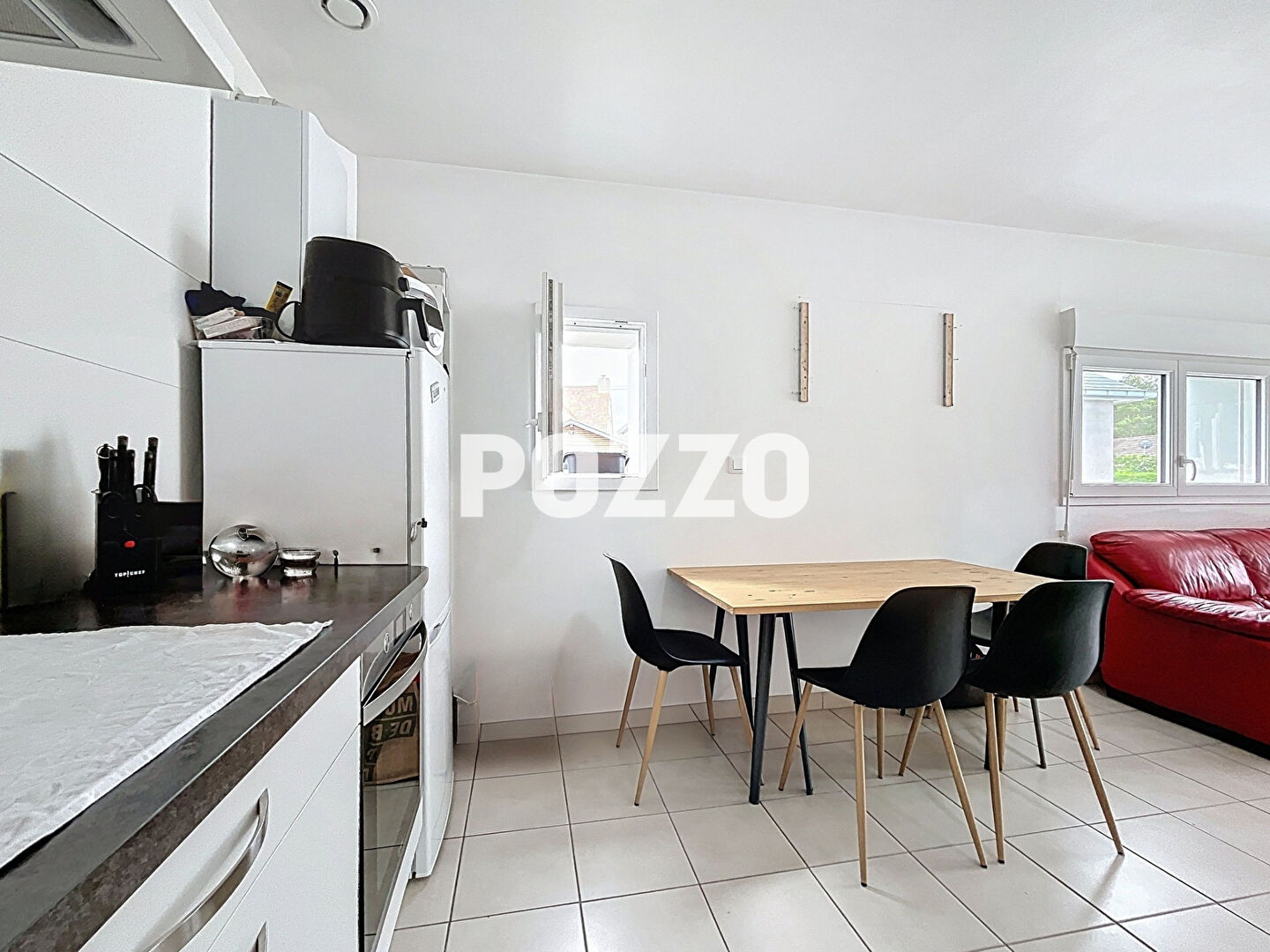 Photo À vendre à Saint-Martin-de-Bréhal (50290) : Maison 2 pièces 50m² sur terrain constructible. image 2/6