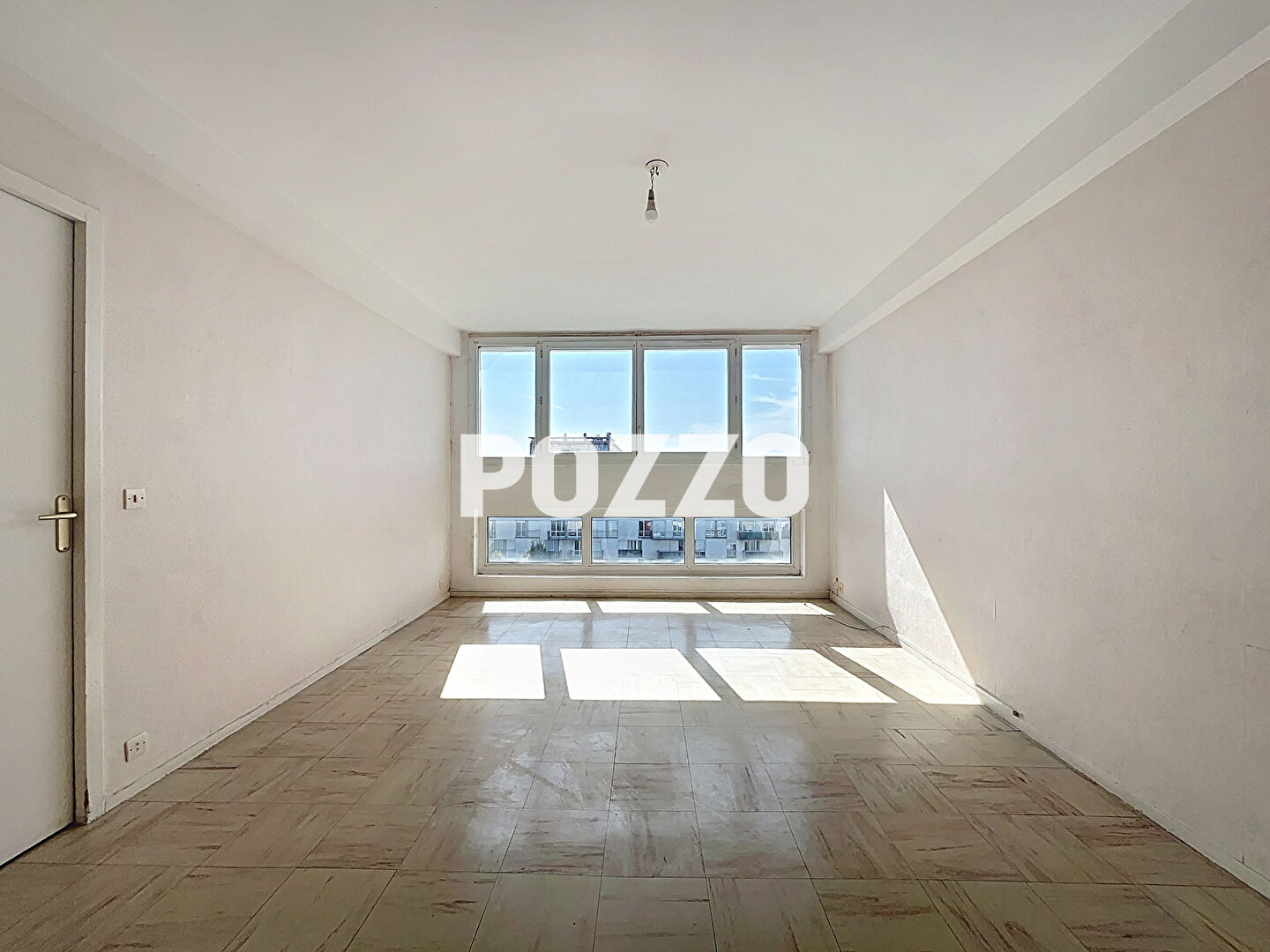 Photo À vendre - Appartement 3 pièces de 67 m² avec ascenseur et cave image 3/6