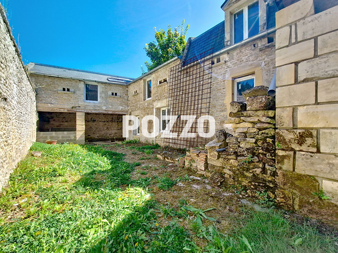 A VENDRE - Maison à rénover - Gros potentiel à Bernières-sur-Mer (14)