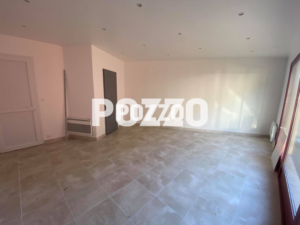 Photo Local commercial La Riviere Saint Sauveur 25 m2 image 4/6