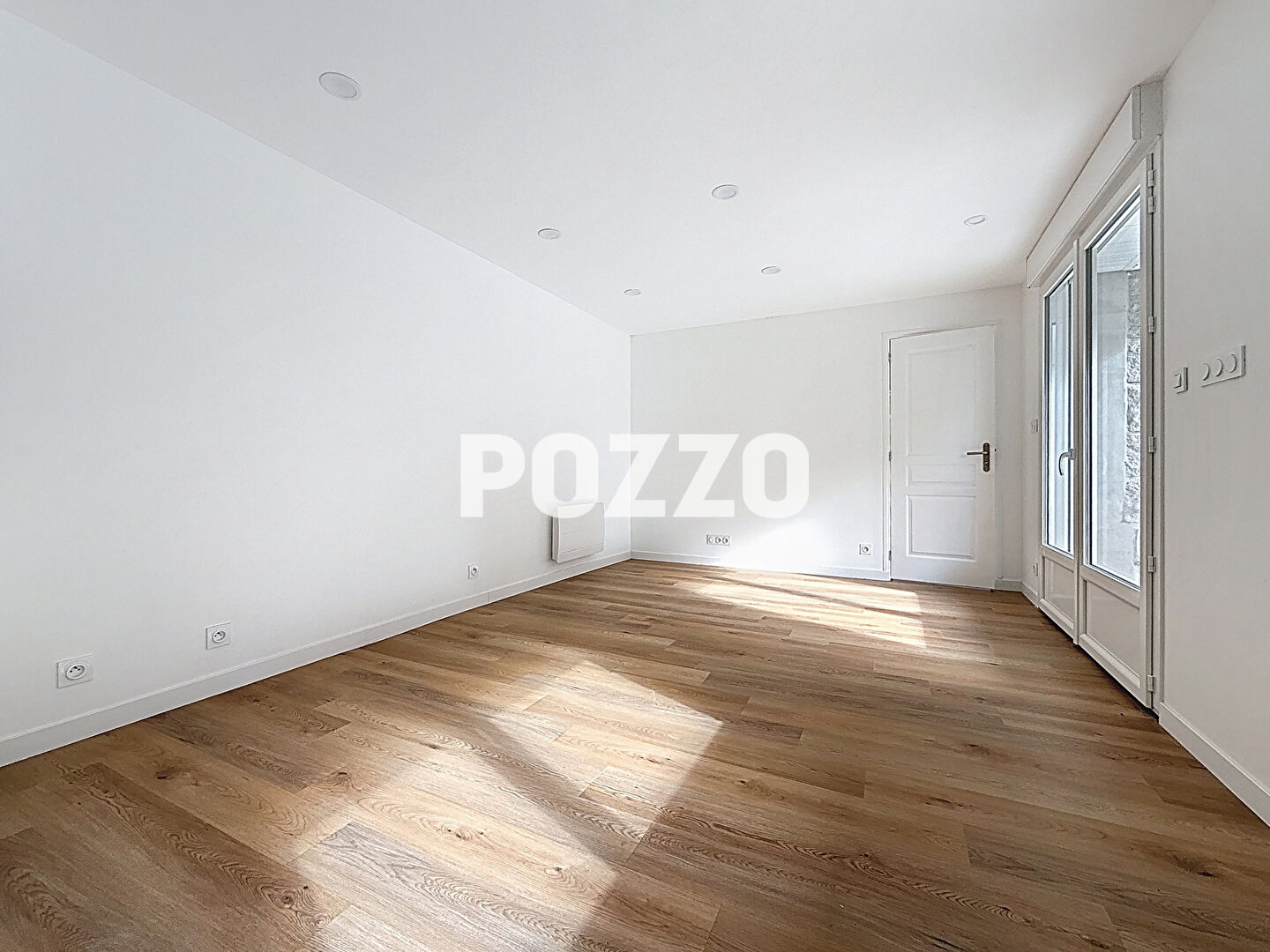 Photo POZZO Immobilier vous propose un appartement 2 pièces avec un jardin  privatif de 300 m². image 5/6