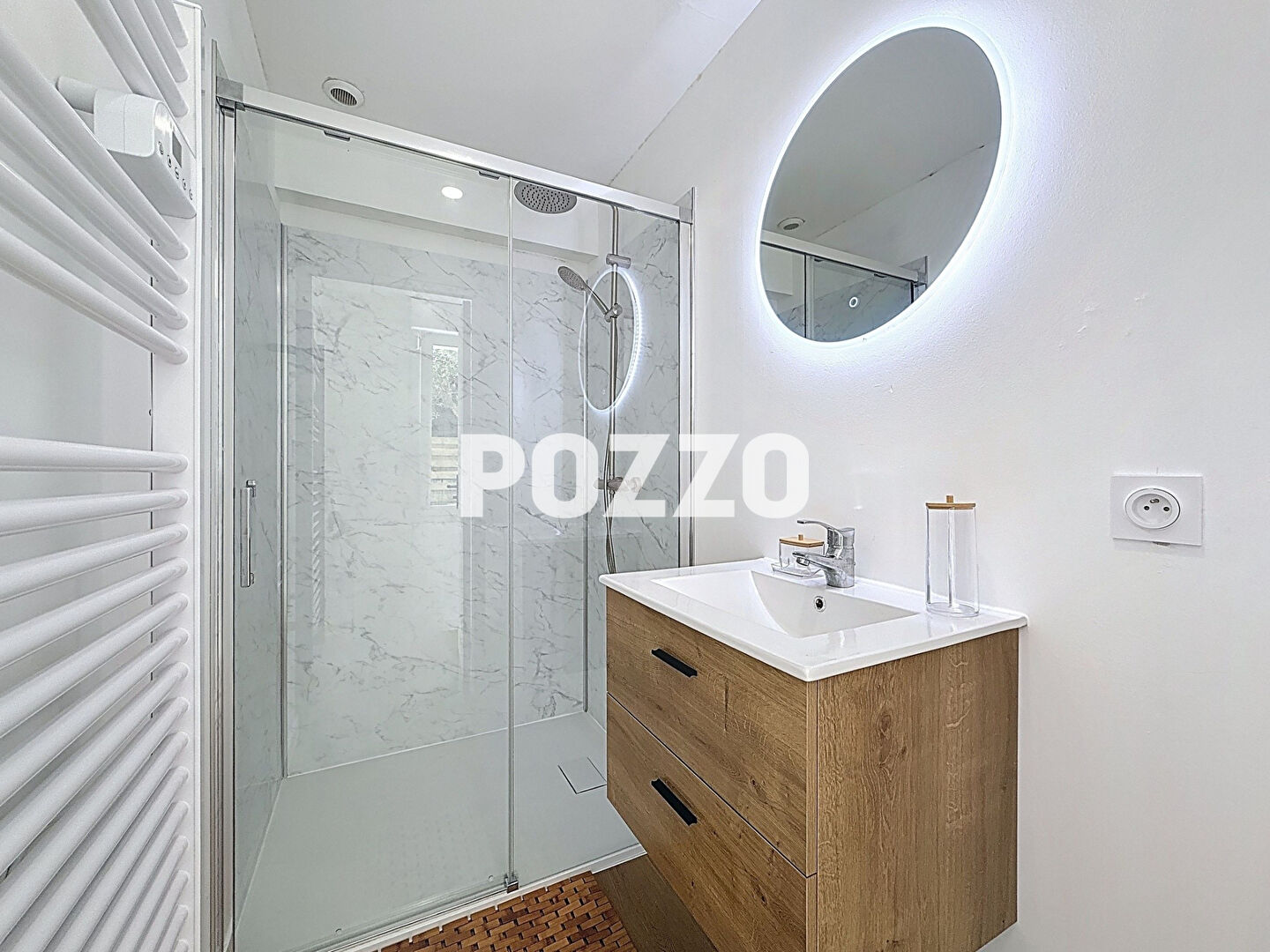 Photo POZZO Immobilier vous propose un appartement 2 pièces avec un jardin  privatif de 300 m². image 6/6