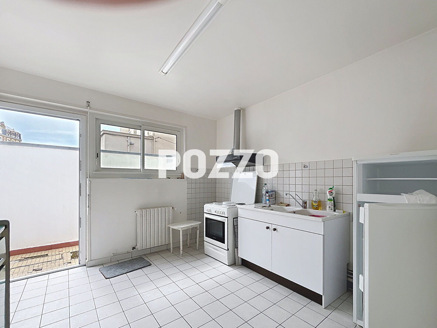 Photo Murs commerciaux ou en Maison Granville 4 pièces, 80 m2 . Terrasse. Grenier image 2/6