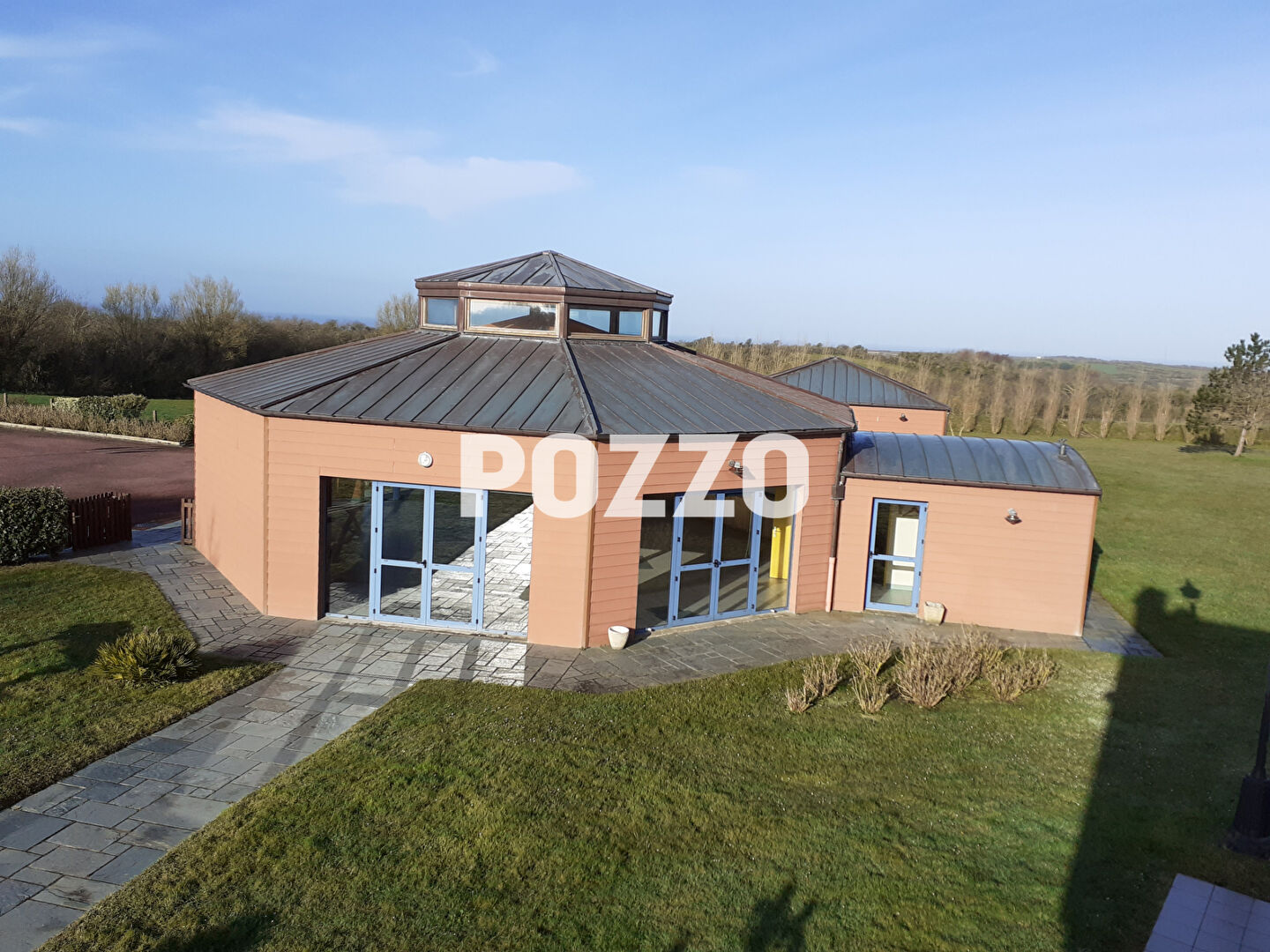 Photo ENSEMBLE IMMOBILIER - proche mer - gîtes + salle de réception - BELLE VUE image 2/6