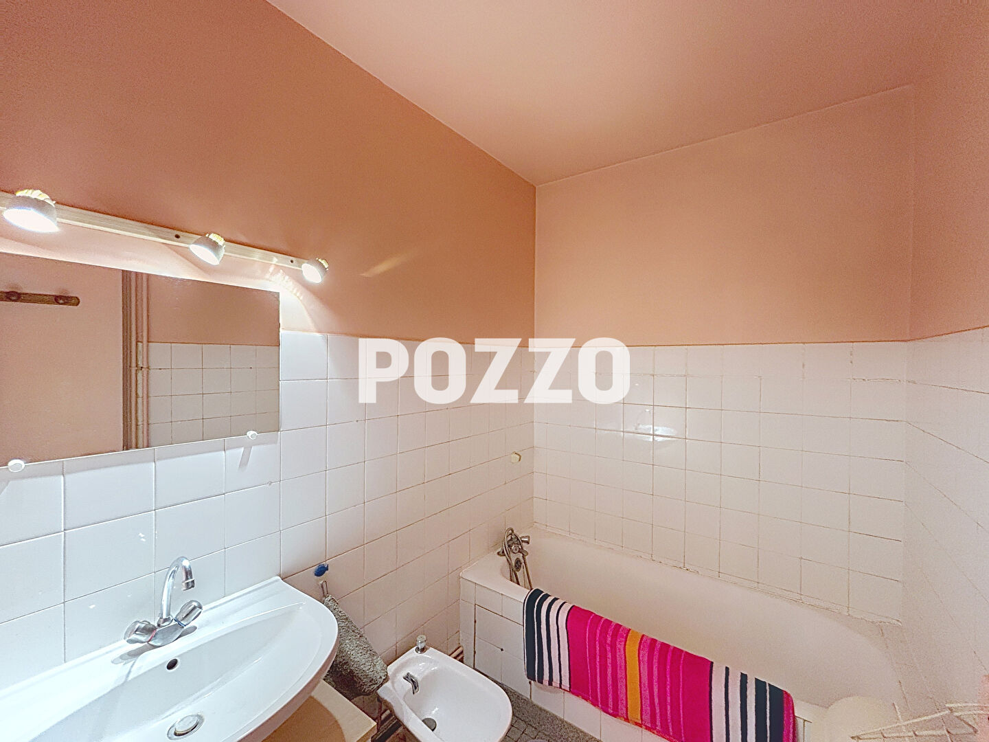 Photo T2 - CAEN AVEC GARAGE image 5/6