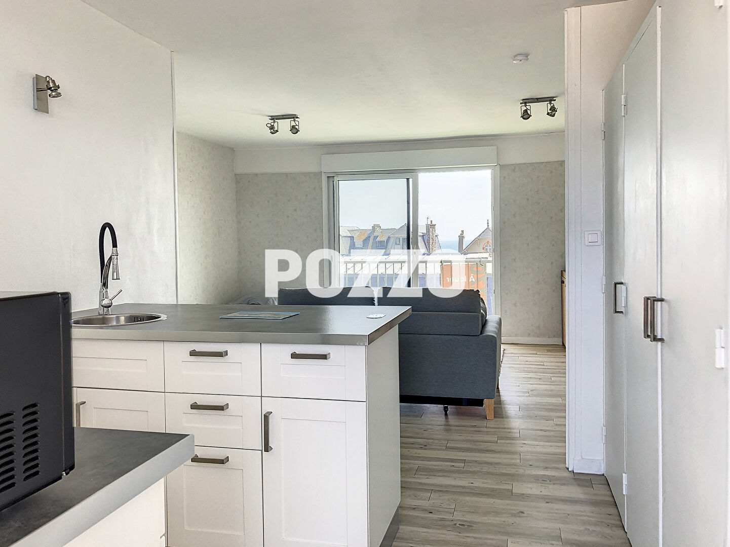 Location - Appartement 1 pièce(s) - 32 m² - Meublé à l'année - Granville