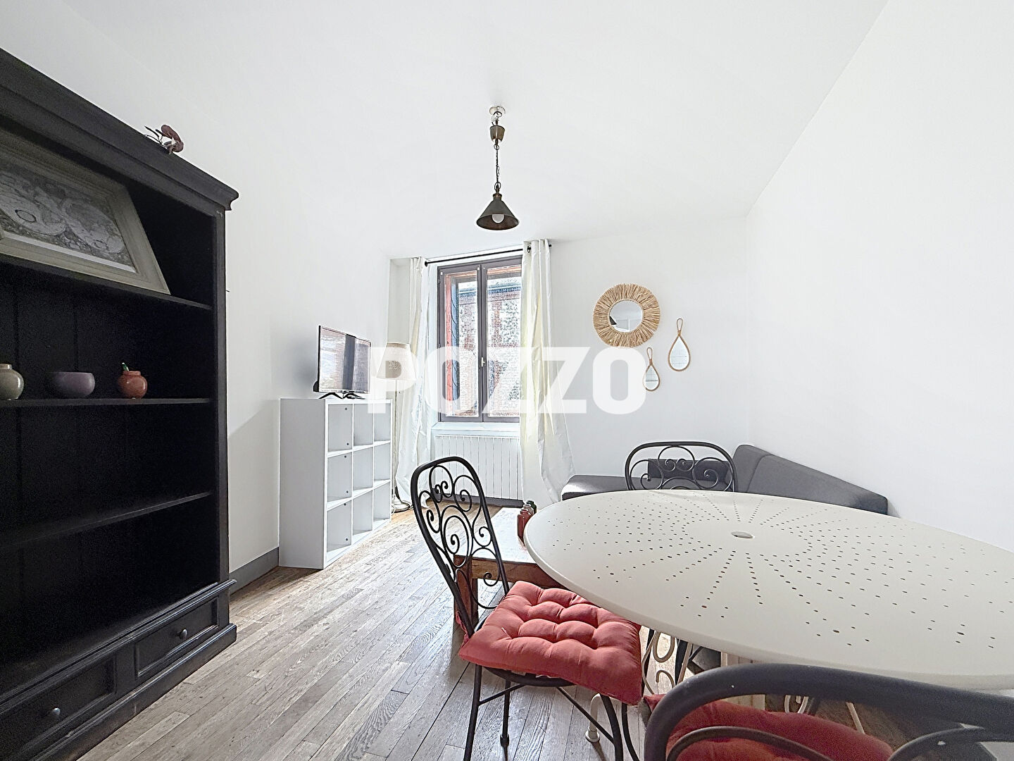 Photo Immeuble mixte avec local commercial + 2 appartements en duplex ? Opportunité rare ! image 4/6